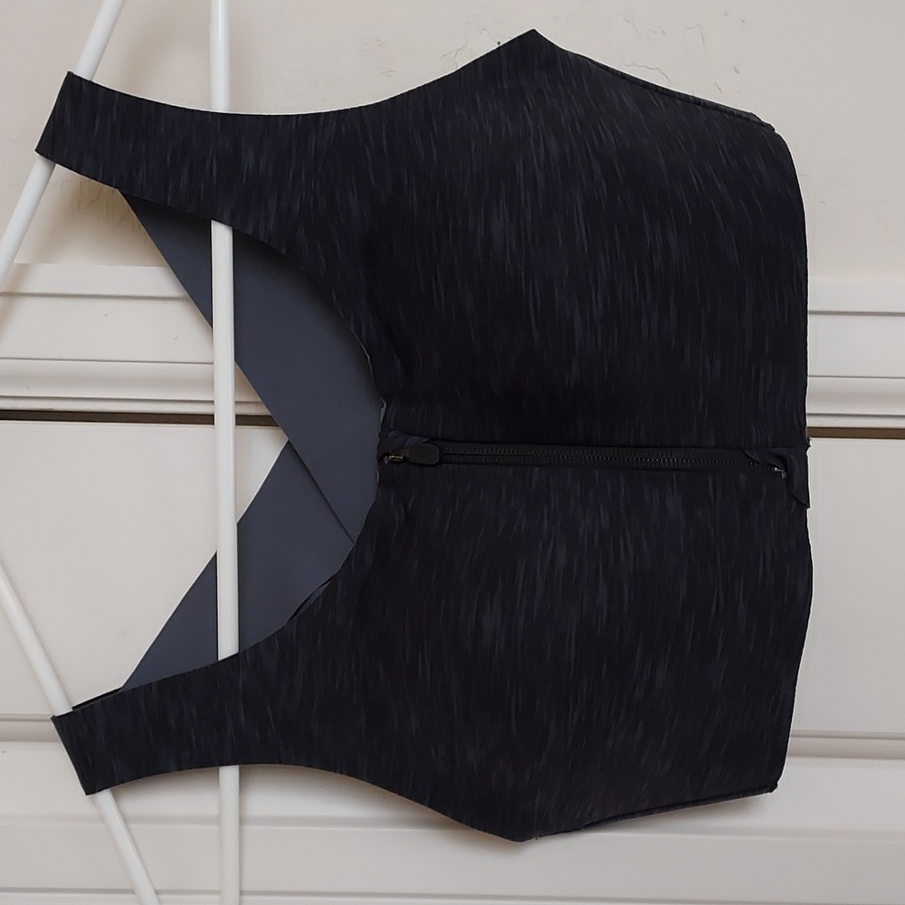 NWT Lululemon Enlite zip front bra